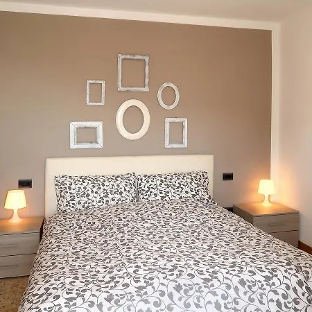 Casa Secondo 450s * Livo (Lombardy)