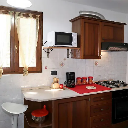 Casa Secondo 450s * Livo (Lombardy)